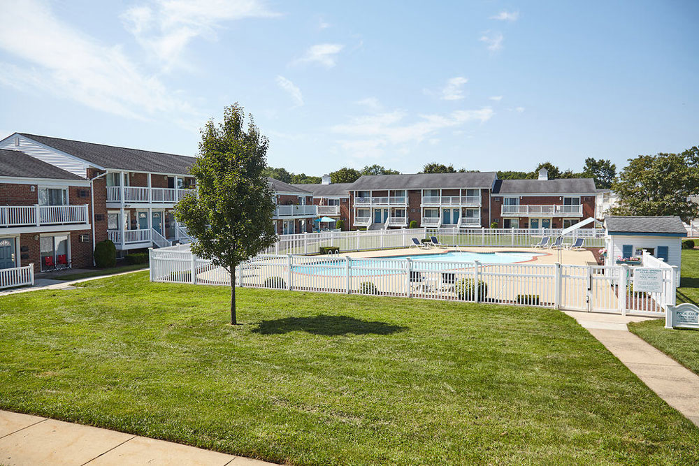 Brittany Springs Apartments Photo 3